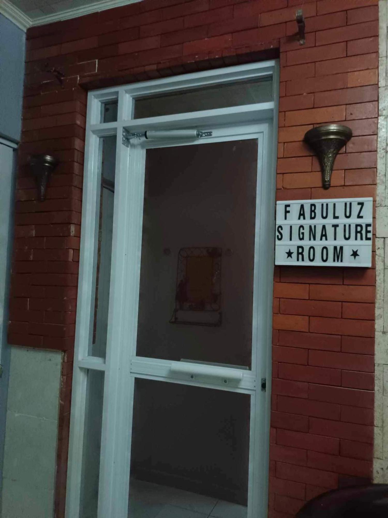 Fabuluz Luxury At Princess Place Malolos ภายนอก รูปภาพ