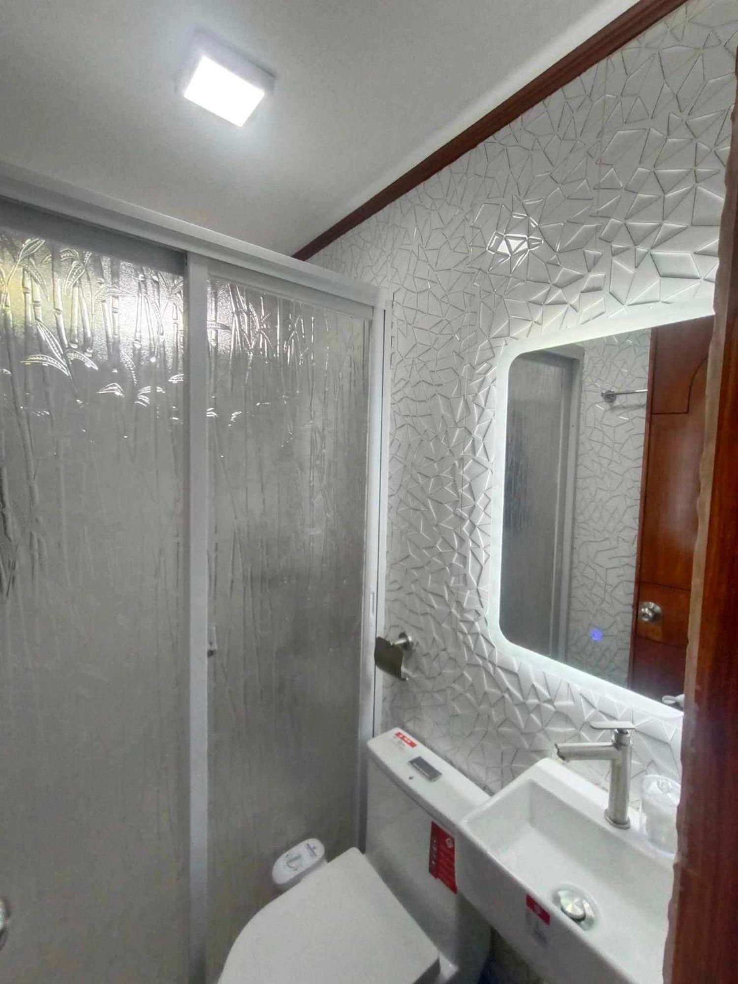 Fabuluz Luxury At Princess Place Malolos ภายนอก รูปภาพ