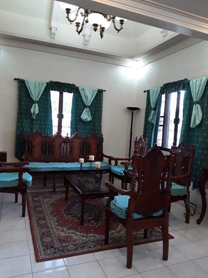 Fabuluz Luxury At Princess Place Malolos ภายนอก รูปภาพ